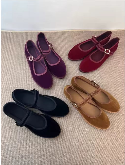 Ballerine Mary Jane in velluto con cinturino regolabile
